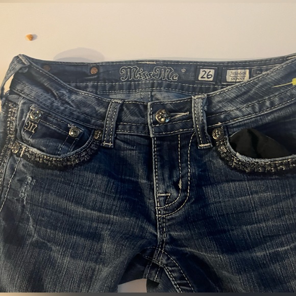 Low rise vintage “Miss Me” Skinny jeans - Picture 1 of 5